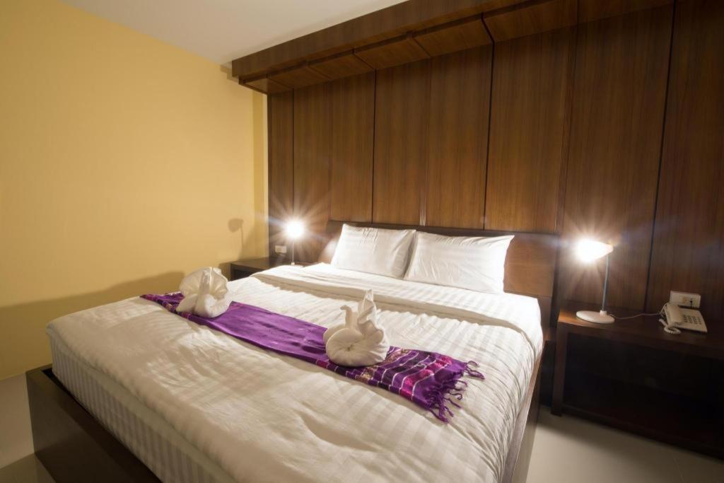 Bees Smile Hotel Chiang Rai Bagian luar foto