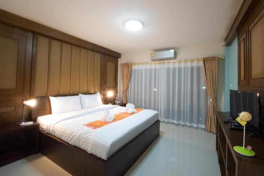 Bees Smile Hotel Chiang Rai Bagian luar foto