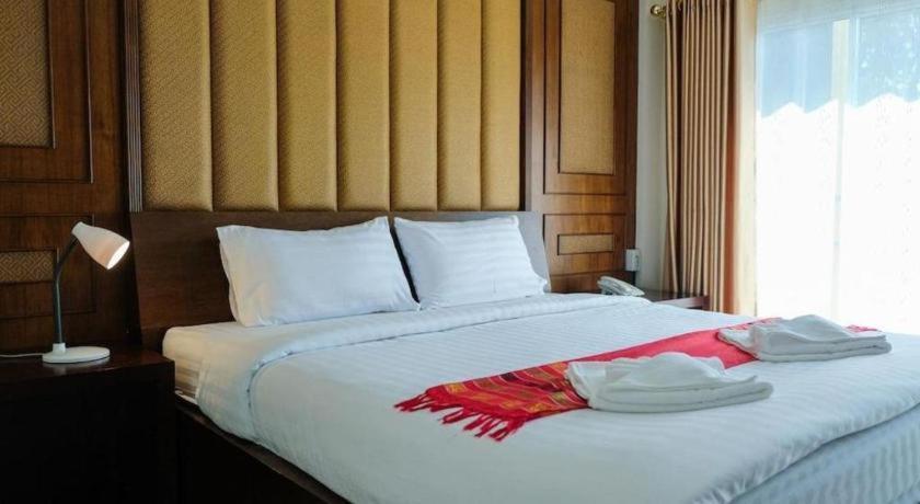Bees Smile Hotel Chiang Rai Bagian luar foto