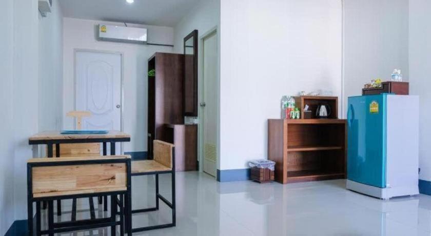 Bees Smile Hotel Chiang Rai Bagian luar foto