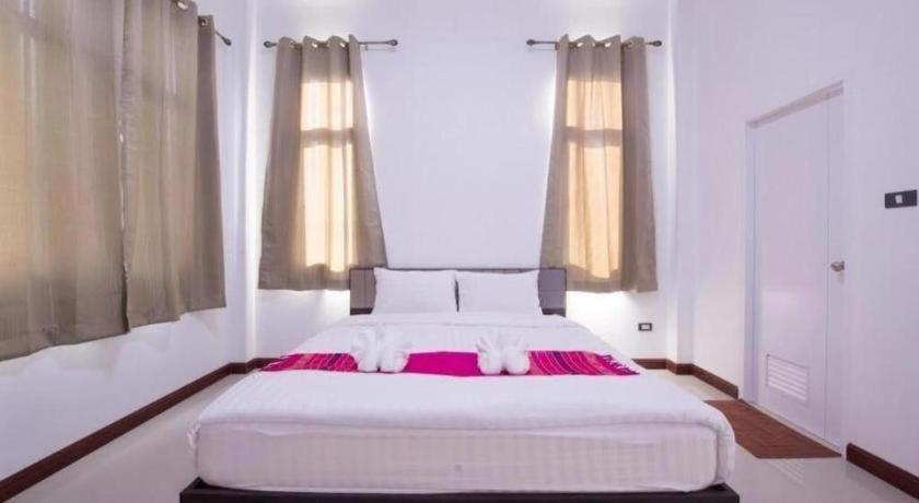 Bees Smile Hotel Chiang Rai Bagian luar foto