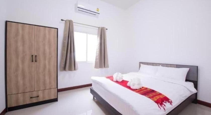 Bees Smile Hotel Chiang Rai Bagian luar foto